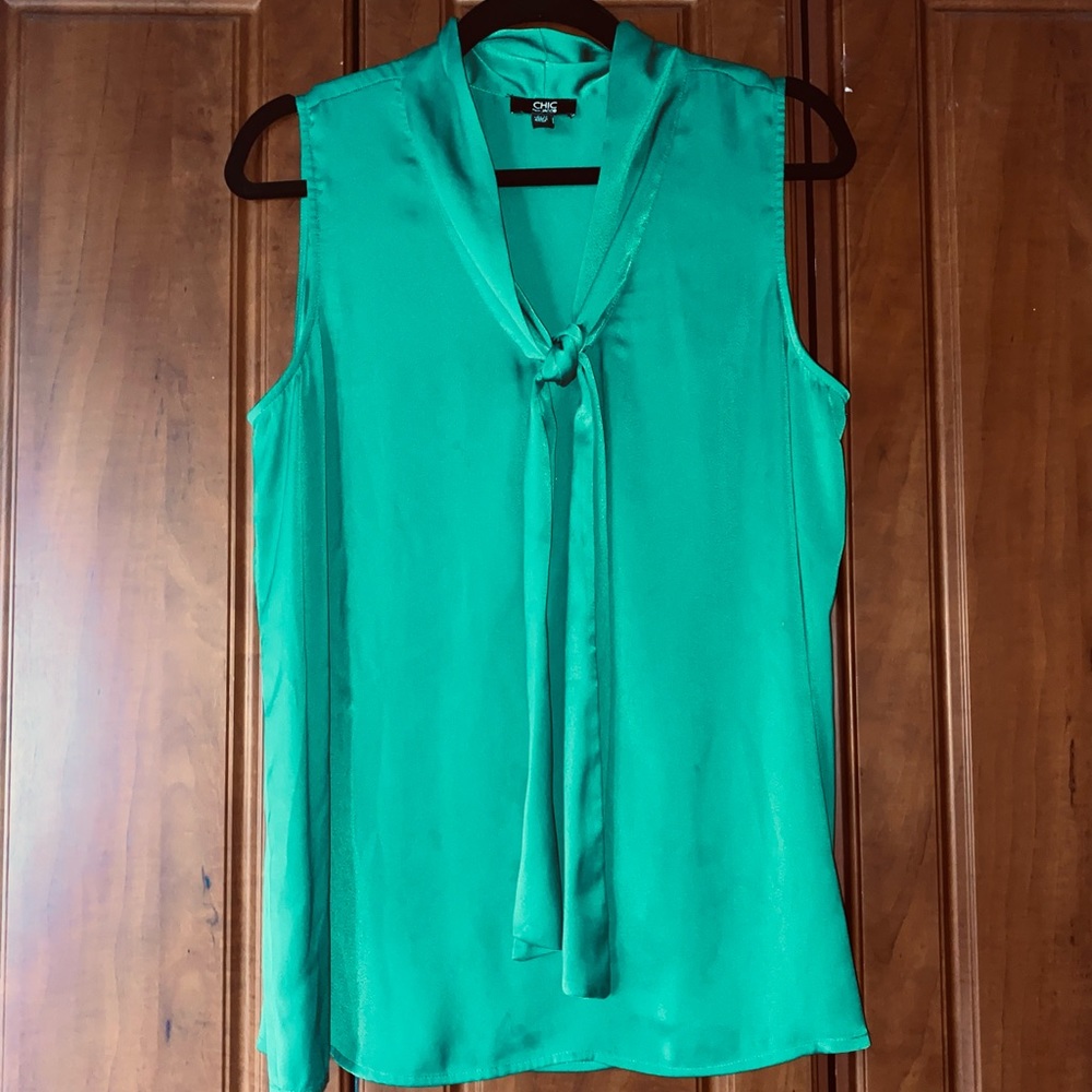 Emerald green Jacob blouse with tie